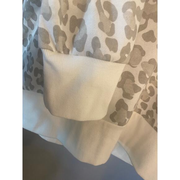 Game Day Couture - cheetah print Baltimore Raven crew neck size Medium - Picture 5 of 7